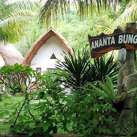 Ananta Bungalow Toyapakeh Exterior photo